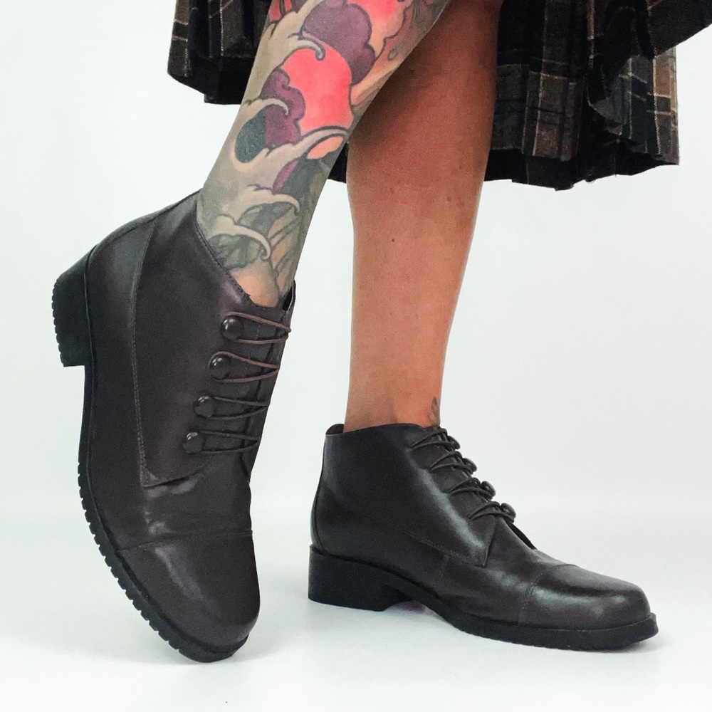 Vintage Sporto Leather Ankle Boots in Dark Brown | Size 7.5